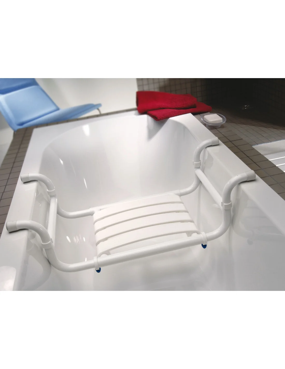 Adjustable bathtub seat